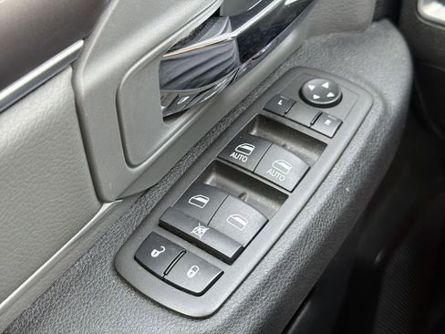 Used 2024 RAM 1500 Classic SLT AWD/4WD image 11