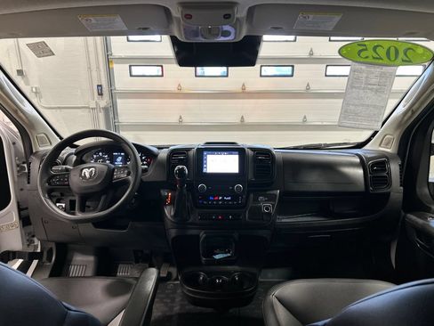 Used 2025 RAM ProMaster 2500 w/ Convenience Group FWD image 26
