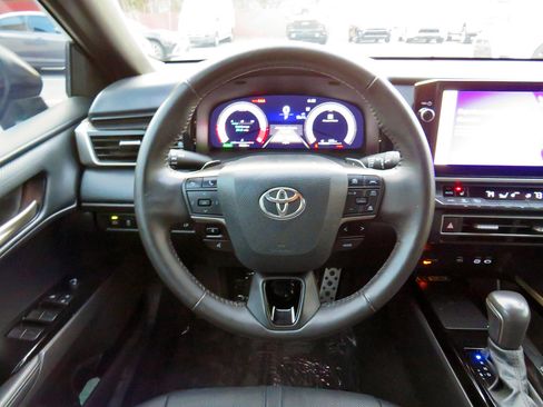 Used 2025 Toyota Camry XSE image 23