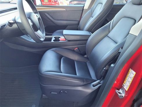 Used 2023 Tesla Model Y Performance image 15
