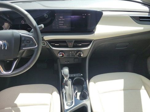 Used 2024 Buick Encore GX Preferred w/ Comfort Package image 5