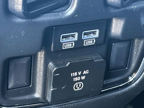 Used 2019 Jeep Grand Cherokee Limited AWD/4WD image 15