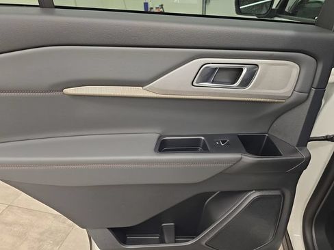 New 2026 Ford Explorer Active AWD/4WD image 22