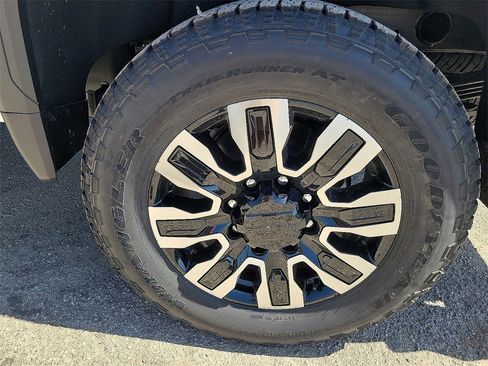 New 2026 GMC Sierra 2500 Denali Ultimate image 10