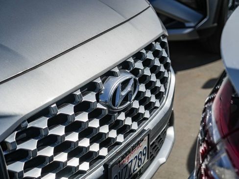 Used 2021 Hyundai Santa Fe SEL image 3