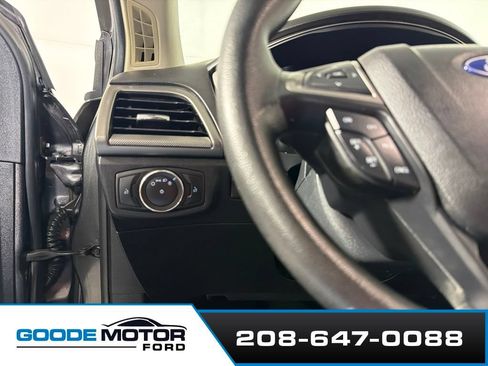 Certified 2017 Ford Fusion SE FWD image 13