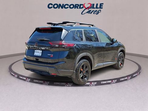 Used 2025 Nissan Rogue SV w/ Rock Creek Premium Package AWD/4WD image 6