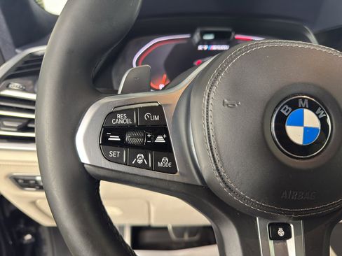 Used 2020 BMW X7 M50i AWD/4WD image 19