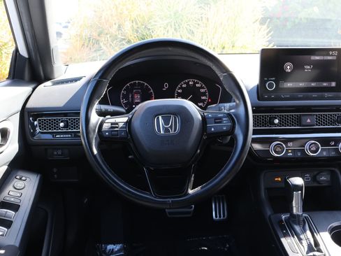 Used 2022 Honda Civic Sport image 8