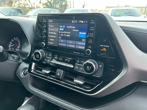 Used 2022 Toyota Highlander XLE image 50