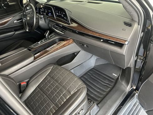 Used 2022 Cadillac Escalade ESV Sport Platinum w/ LPO, ONYX Package AWD/4WD image 37