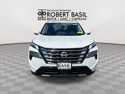 Used 2025 Nissan Rogue Platinum w/ Tech Package AWD/4WD image 3