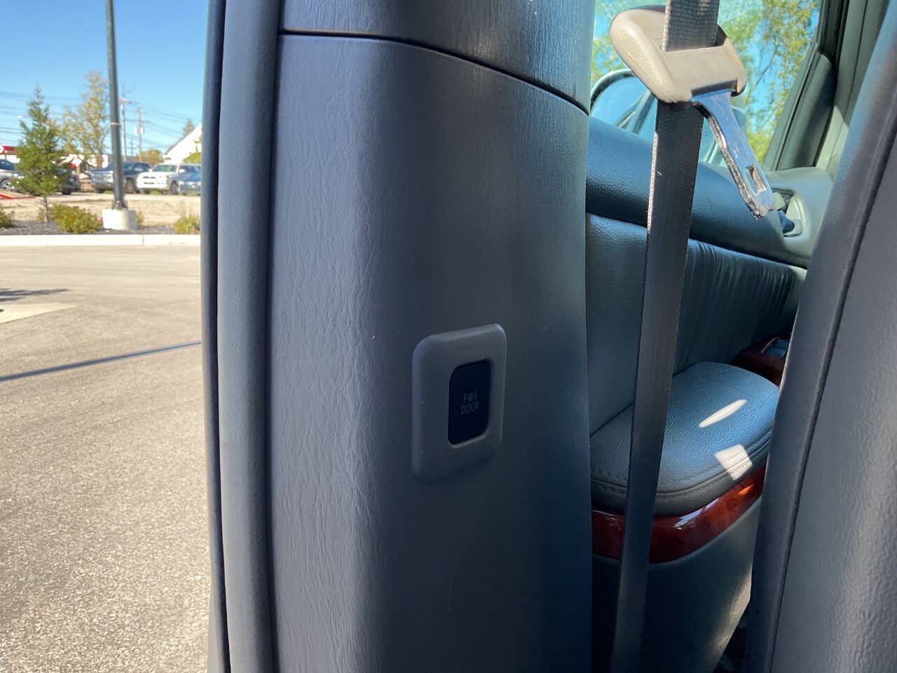 Used 2010 Toyota Sienna XLE w/ Towing Prep Pkg FWD image 35