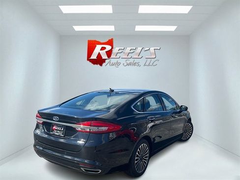 Used 2017 Ford Fusion SE w/ Fusion SE Technology Package image 7