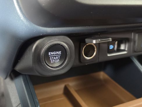 Used 2022 Ford Maverick Lariat w/ Lariat Luxury Package FWD image 21