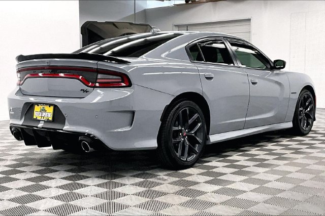 Used 2022 Dodge Charger R/T w/ Blacktop Package RWD image 14