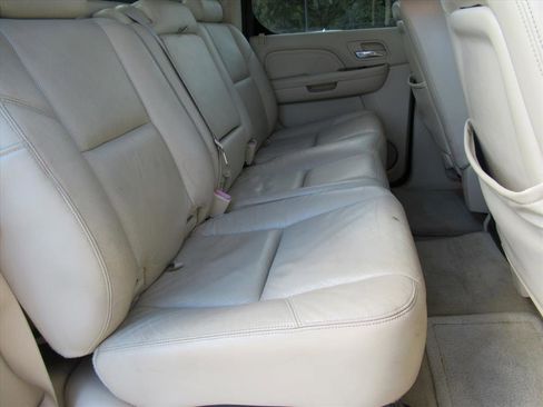 Used 2008 Cadillac Escalade EXT image 29