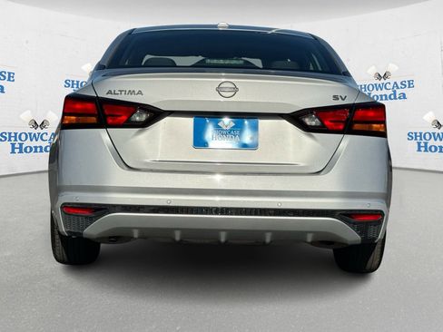 Used 2024 Nissan Altima 2.5 SV image 7