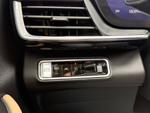 Used 2025 Buick Envision Preferred AWD/4WD image 14