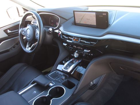 Certified 2023 Acura MDX FWD w/ Technology Package image 10