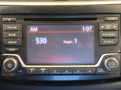 Used 2017 Nissan Sentra SR Turbo w/ SR Midnight Edition FWD image 25