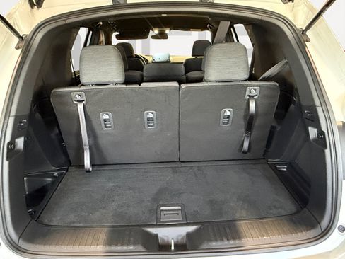Used 2025 Honda Pilot Sport image 13
