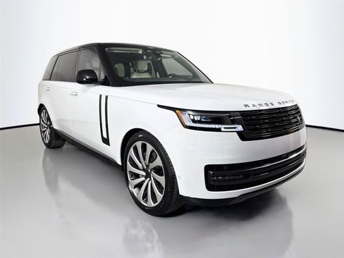 New 2026 Land Rover Range Rover Long Wheelbase SE AWD/4WD image 3