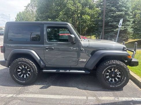 Used 2020 Jeep Wrangler Sport AWD/4WD image 4