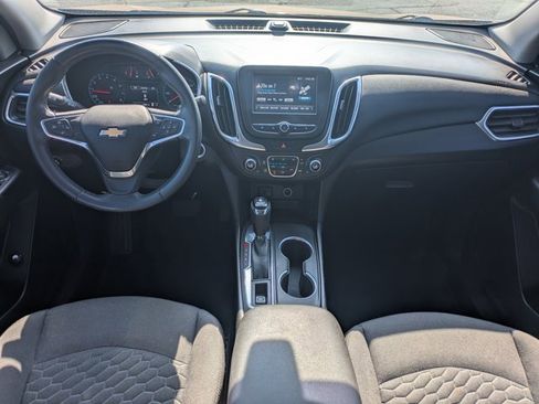 Used 2018 Chevrolet Equinox LT image 16