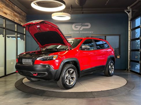 Used 2019 Jeep Cherokee Trailhawk w/ Comfort/Convenience Group AWD/4WD image 24