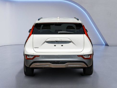 Used 2023 Kia Niro Wave FWD image 6