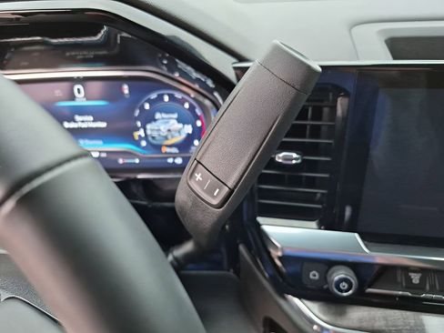 Used 2024 Chevrolet Silverado 2500 LTZ w/ LTZ Plus Package image 37