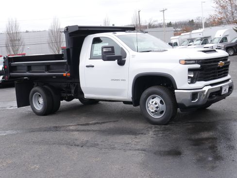 New 2026 Chevrolet Silverado 3500 W/T w/ WT Convenience Package image 9