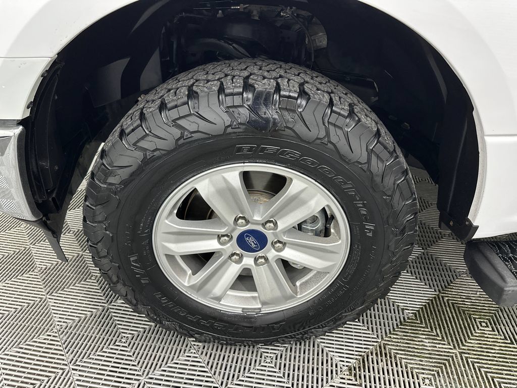 Used 2019 Ford F150 XLT w/ Equipment Group 301A Mid AWD/4WD image 12