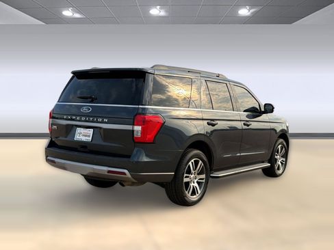 Used 2022 Ford Expedition XLT AWD/4WD image 9