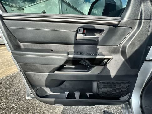 Used 2024 Toyota Tundra Limited image 21