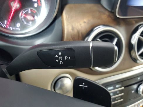 Used 2018 Mercedes-Benz GLA 250 image 32