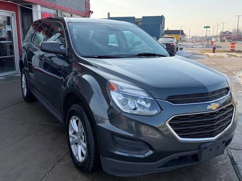Used 2017 Chevrolet Equinox LS image 3