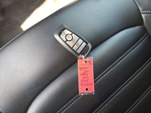 Used 2023 Ford Edge SEL w/ Convenience Package image 38