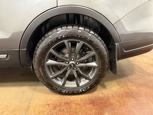 Used 2018 Ford Explorer XLT w/ Equipment Group 202A AWD/4WD image 91