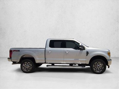 Used 2017 Ford F250 Lariat w/ Lariat Value Package AWD/4WD image 4