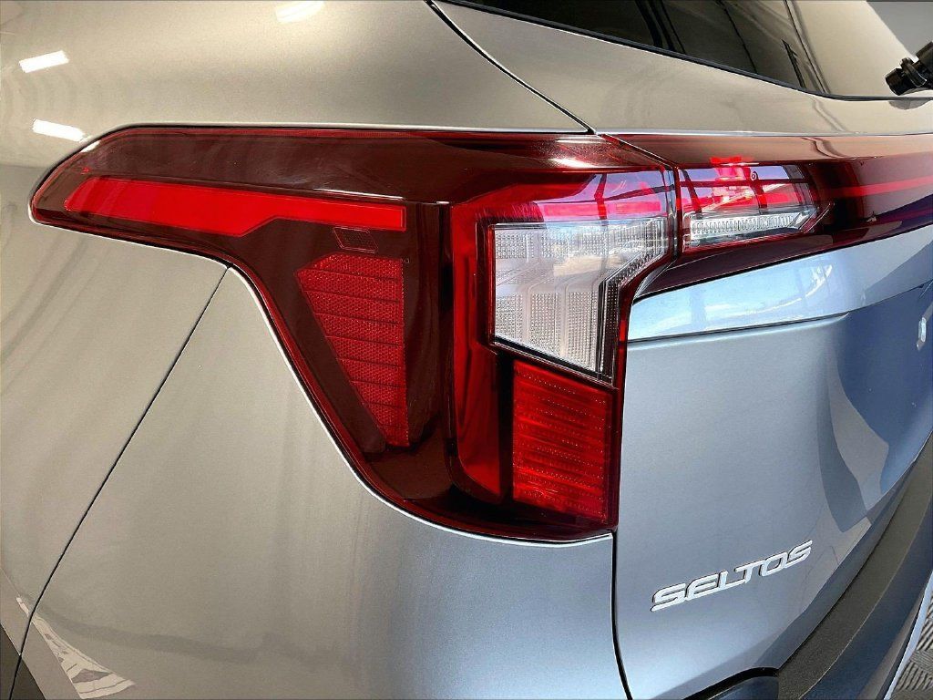 Used 2024 Kia Seltos LX AWD/4WD image 34
