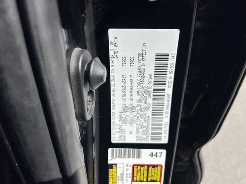 Used 2017 Toyota Tacoma TRD Sport image 14