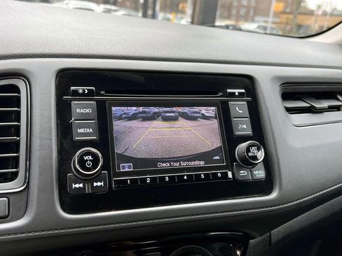 Used 2020 Honda HR-V LX image 27