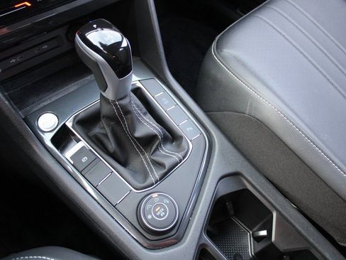 Certified 2024 Volkswagen Tiguan SE R-Line image 19