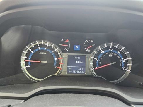Used 2014 Toyota 4Runner SR5 AWD/4WD image 15