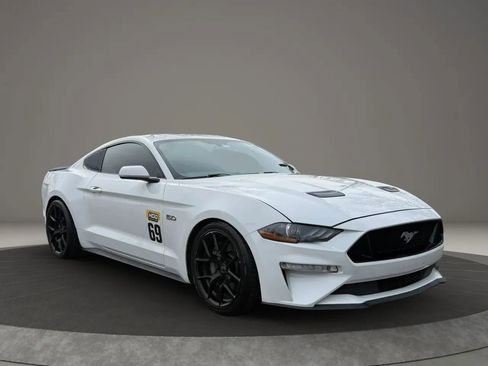 Used 2018 Ford Mustang GT image 4