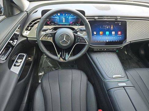 Used 2025 Mercedes-Benz E 450 4MATIC Sedan image 16
