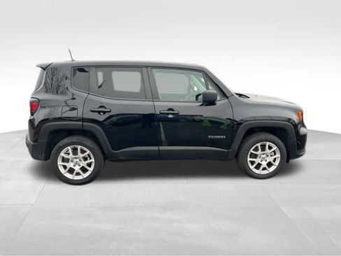 Used 2023 Jeep Renegade Latitude image 8