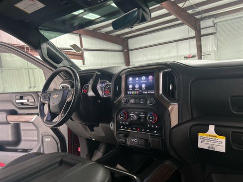 Used 2020 Chevrolet Silverado 2500 High Country w/ Technology Package image 32